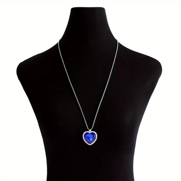 Blue Titanic Heart of the Ocean Crystal Pendant Necklace Rhinestone Jewelry - Picture 12 of 12
